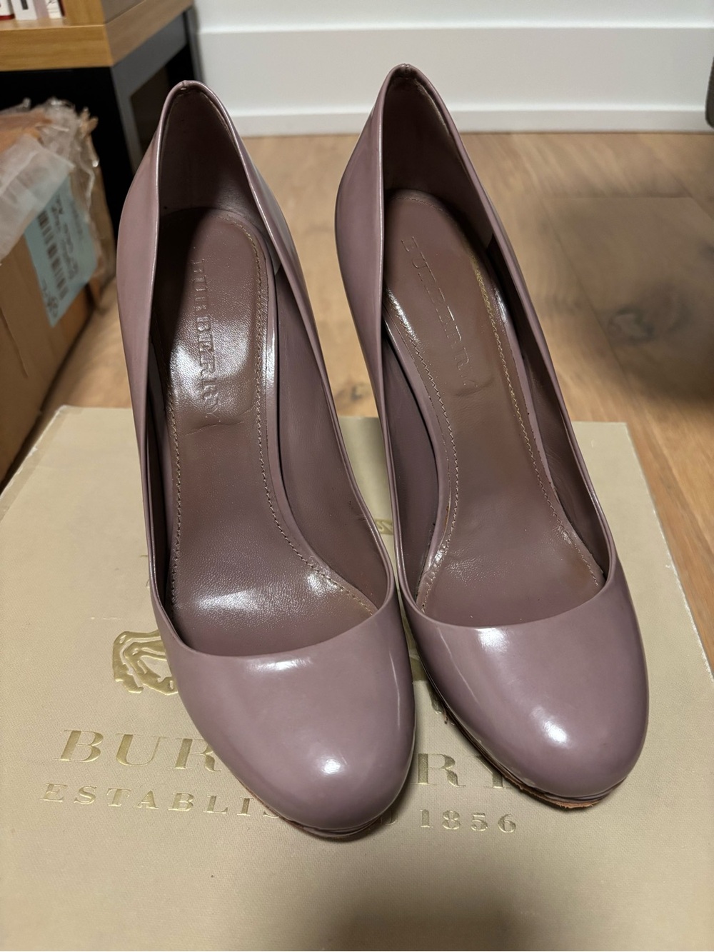 Lilac Burberry heels